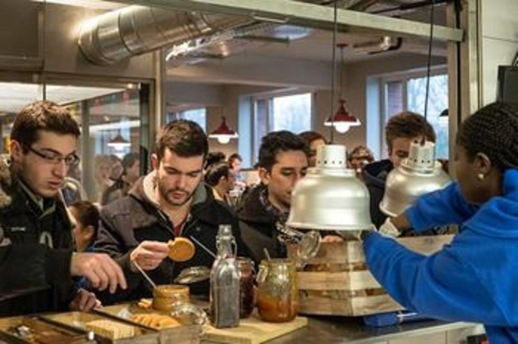 Hostel Clinknoord Hostel